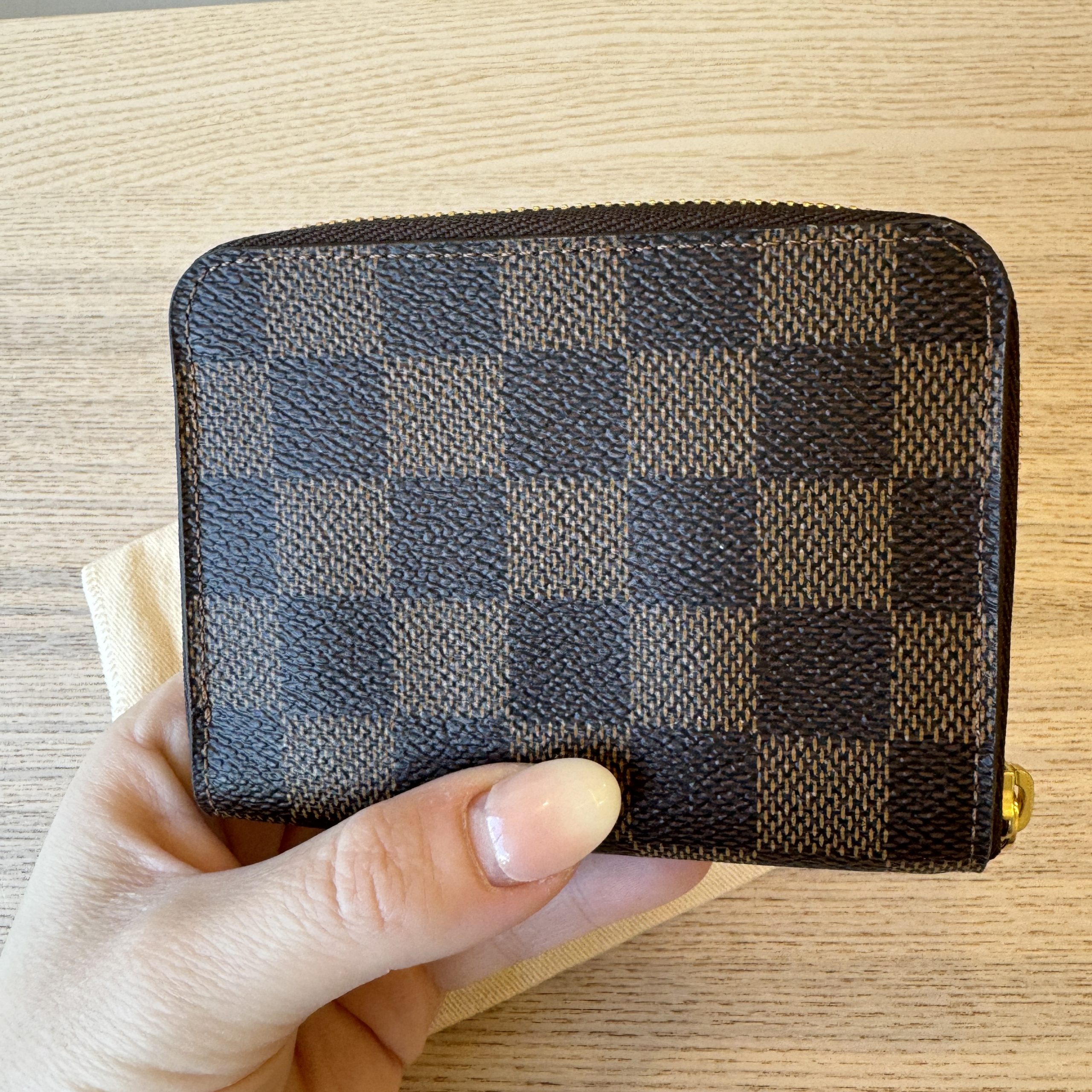 Louis Vuitton Zippy Coin Purse black checkered discount pattern