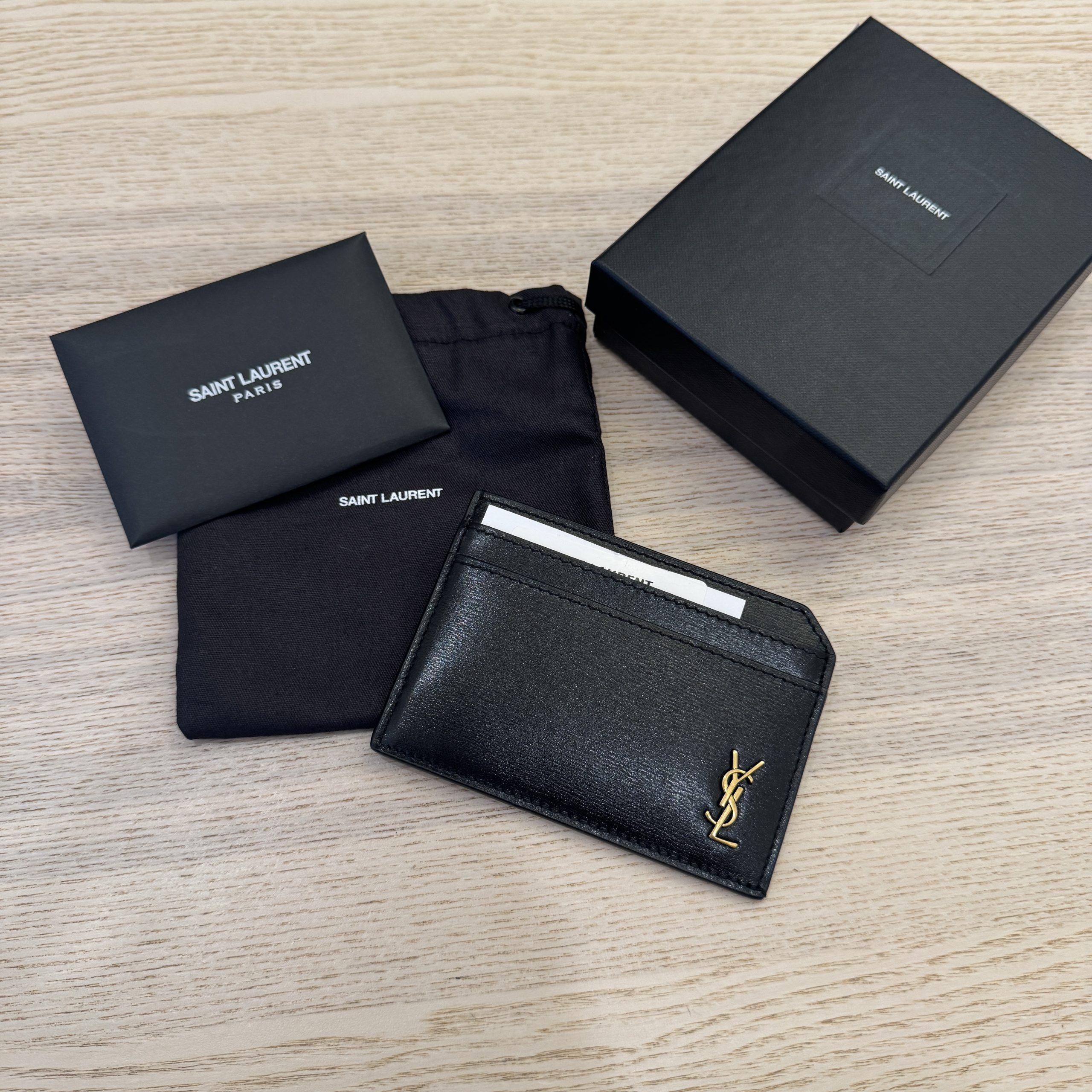 Saint Laurent Tiny Cassandre Open Card Case in Shiny Leather Black