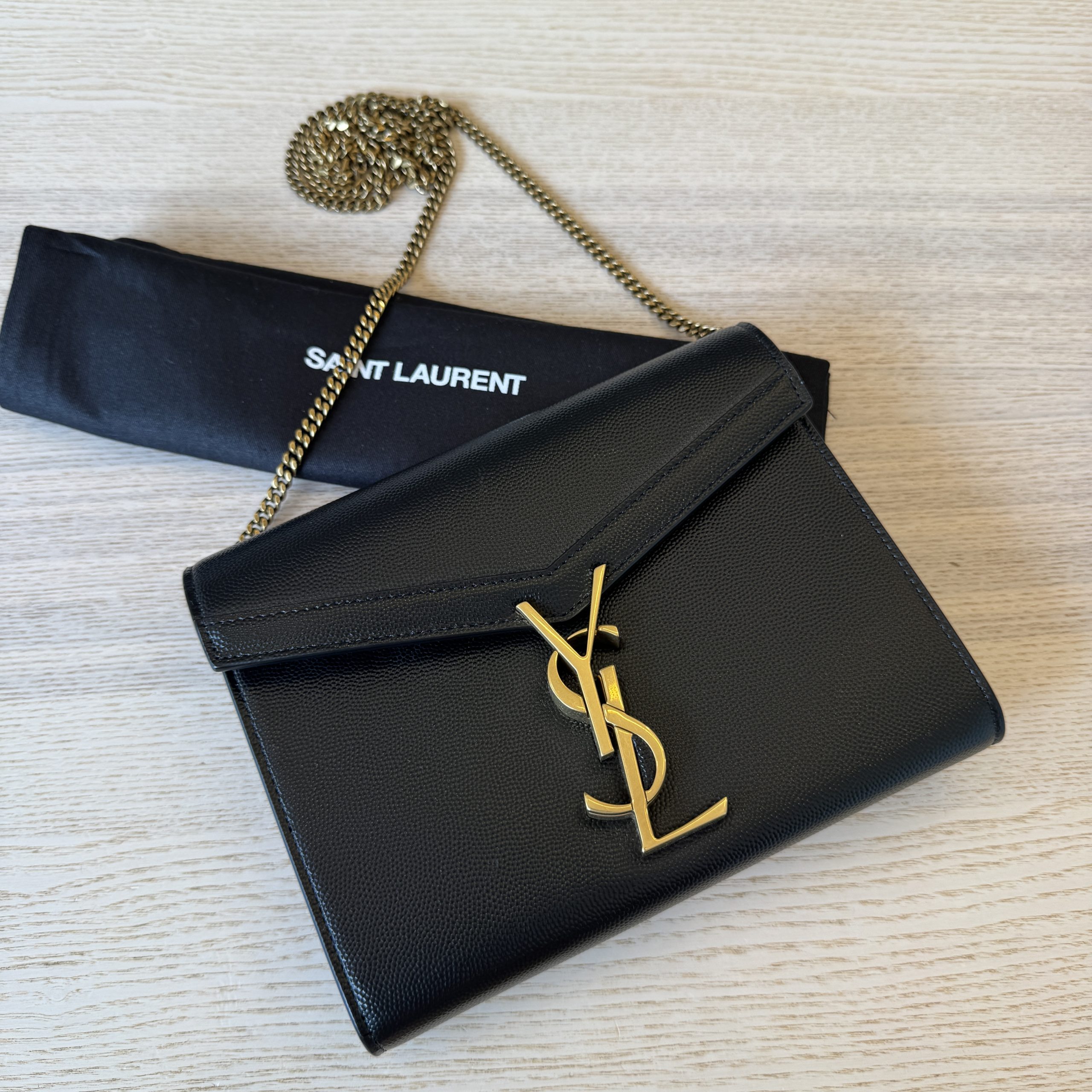 Saint Laurent Grain De Poudre Monogram Cassandra Chain Wallet Black