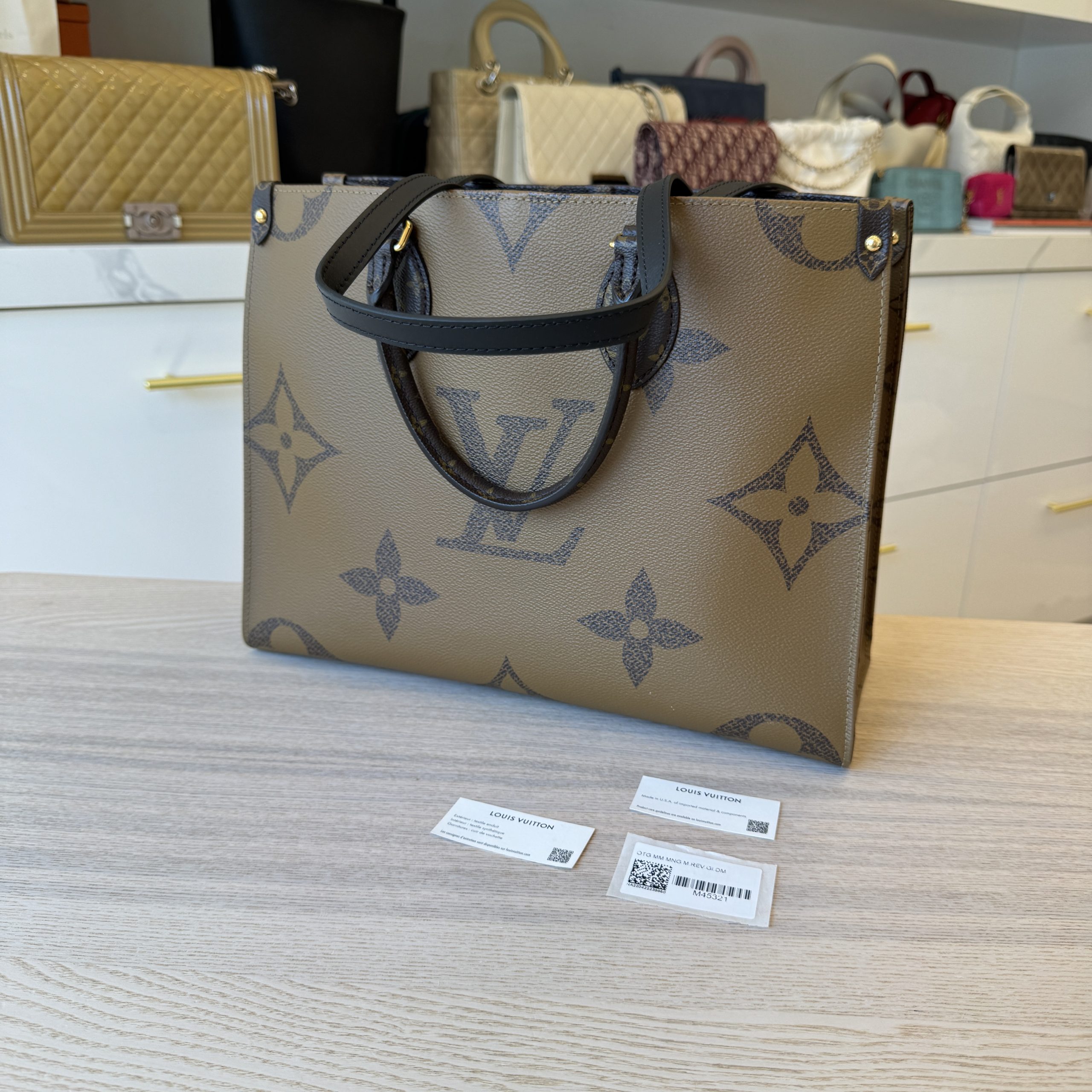 Louis Vuitton Reverse Monogram Giant Onthego MM